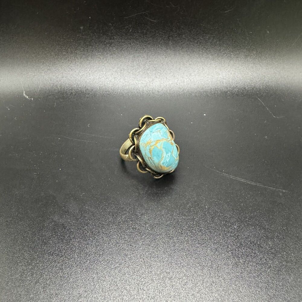 Beautiful Vintage Turquoise(?) And Silver(?) Ring 1 Inch Stone Read Description